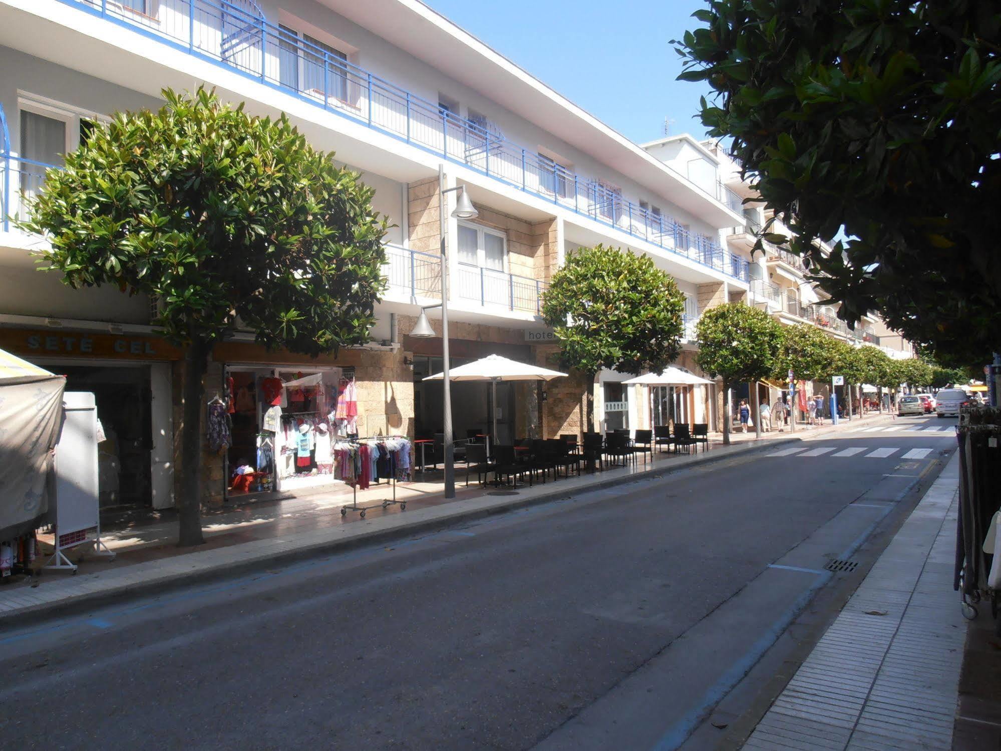 Hotel Marblau Tossa Tossa de Mar Exterior photo